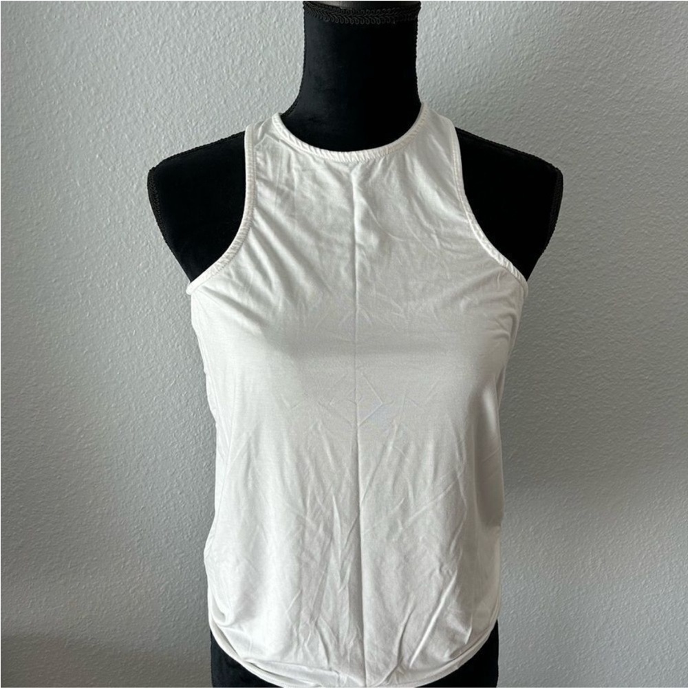 Carbon38 White Open-Back Tie Tank Top – Sleeveless Athletic Style - Picture 3 of 5